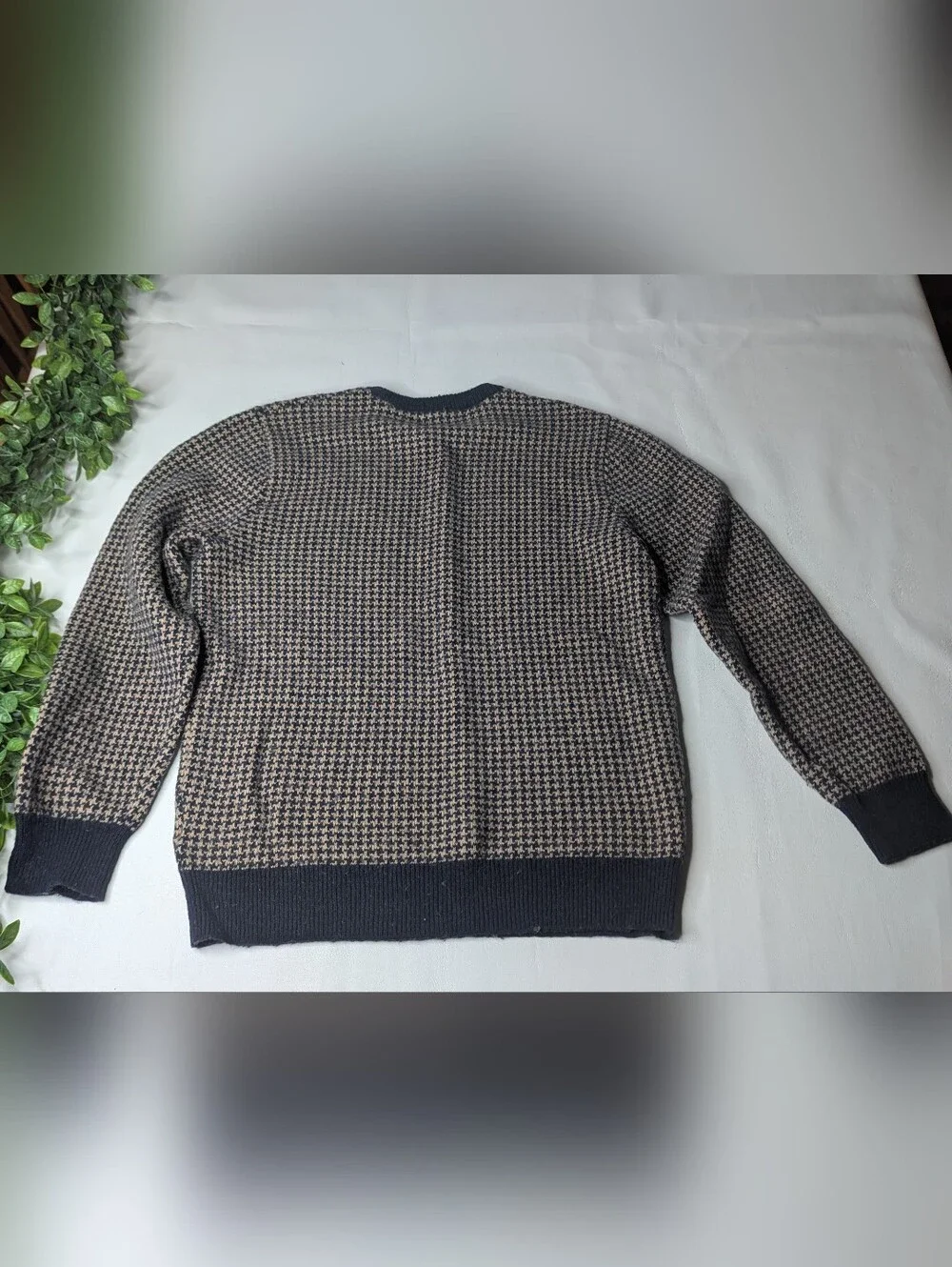J. Crew Lambswool Blend Houndstooth Crewneck Sweater Men's Small